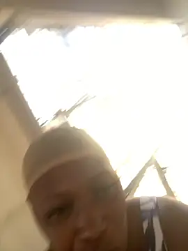 Cardiebae89 Adlı Modelin Canlı XXX Sohbeti