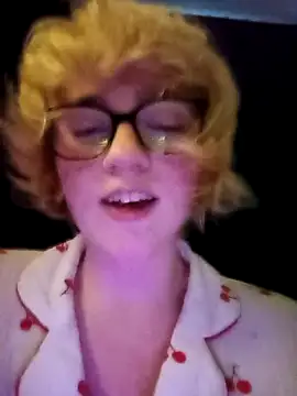 mcjbgfhgjhiiilllufjyf Show in webcam