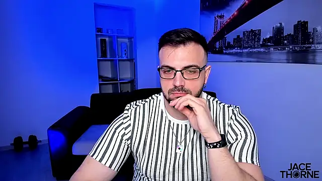 Pokazy przed kamerką – Jace_Thorne