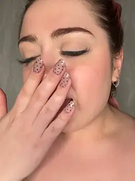 Chatroom XXX en direct de KellyMoors