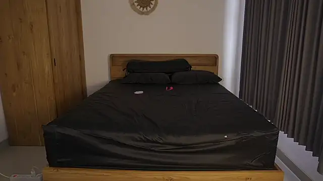 TimissiのライブXXXチャット