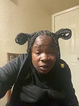 WassamSavage: διαδικτυακό σόου στην κάμερα