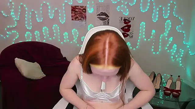 Katrysn Live XXX chat