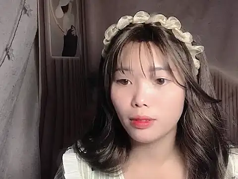 Girl-crazy1n Live XXX chat