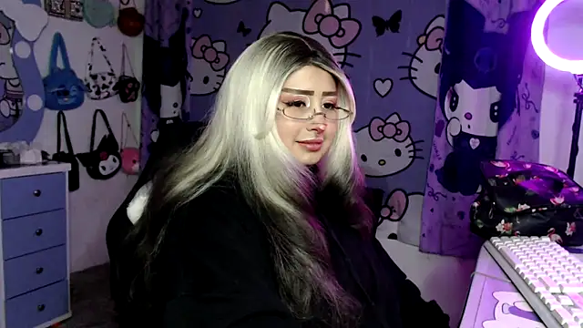 lussyevans24 Live XXX-Chat