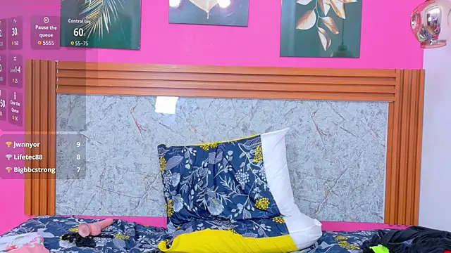 Chat +18 de matureahomegirl ao vivo