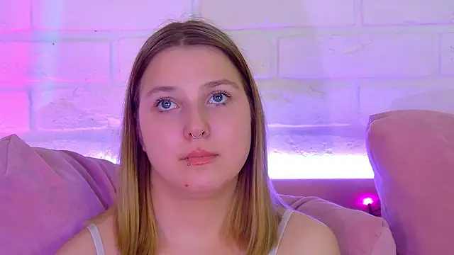 دردشة TinnaBurton الجنسية المباشرة