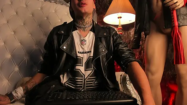 AlecBanne: вебкам-шоу