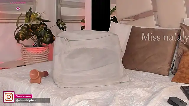 Chat +18 de missnataly ao vivo