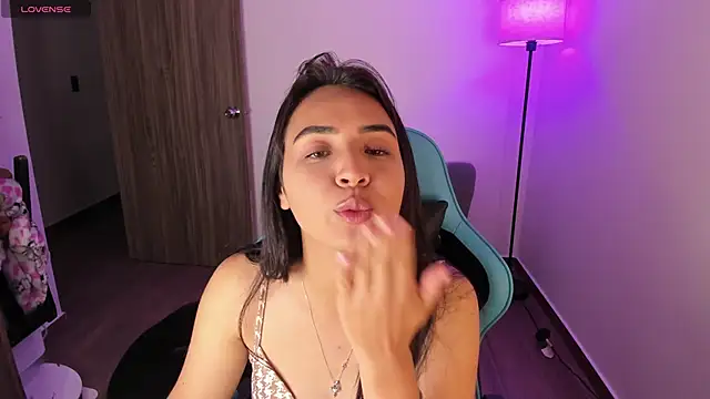 Nicole_Ss – Naživo XXX chat