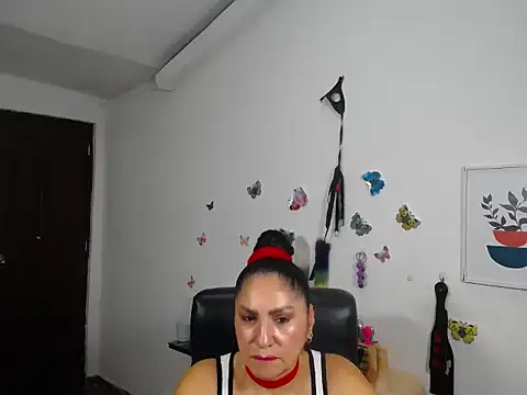 mature_bigboobs10 élő XXX-chatje