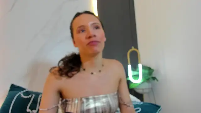 valeryn__rosse Adlı Modelin Canlı XXX Sohbeti