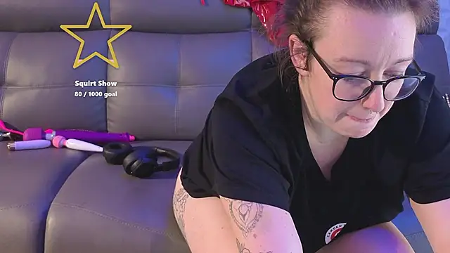 JadeStarUK: онлайн-секс-чат