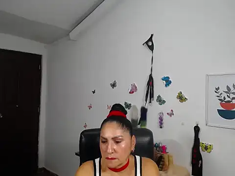 Chat +18 de mature_bigboobs10 ao vivo