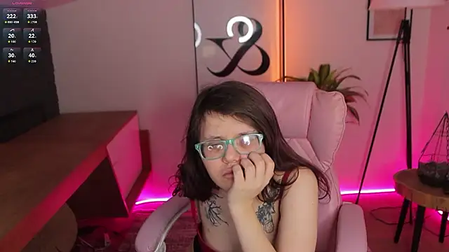 Chat XXX ao vivo de Ariell_Mini