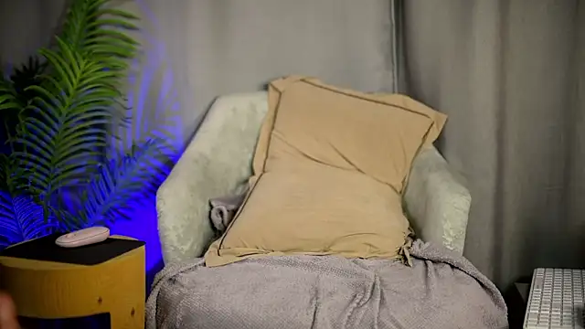 juwenta Adlı Modelin Canlı XXX Sohbeti