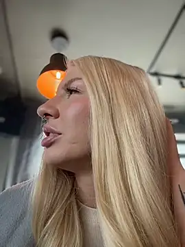 NewLale's Live XXX Chat