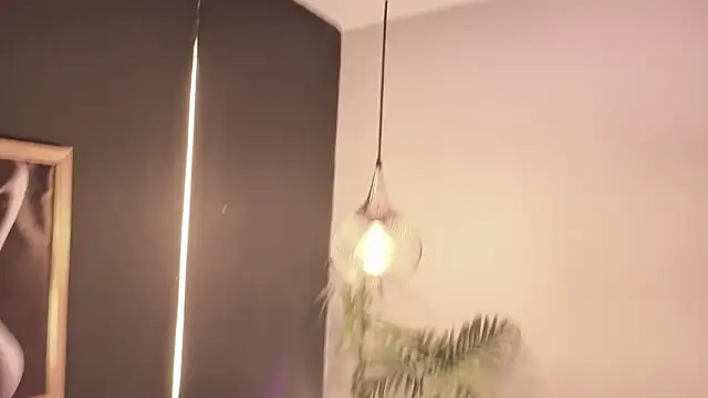 Miss_Lyra 라이브 XXX 채팅