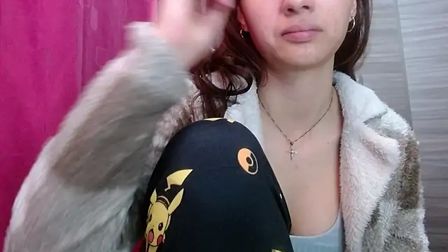 holy_juli – Naživo XXX chat