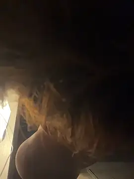 pophiboy 在線直播表演