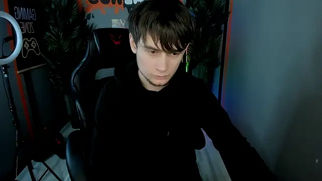 AlejandroEllias Show in webcam