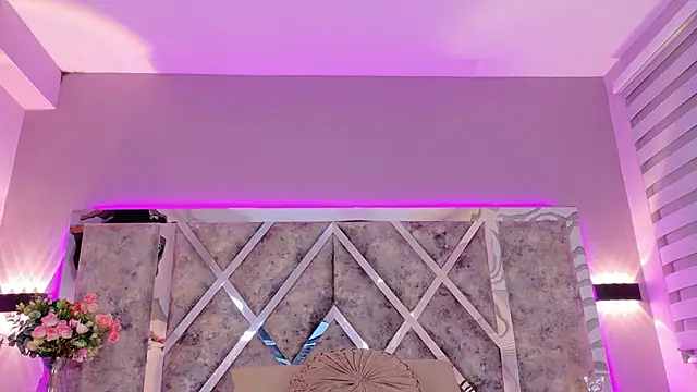 Chatroom XXX en direct de LolaGray__