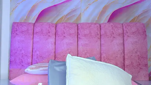 Chat +18 de emmacurvy ao vivo