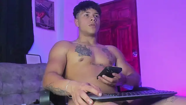 Dominic_Biker__のウェブカメラショー