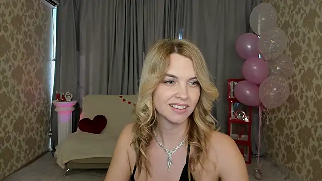 LunaFlinn 现场XXX聊天