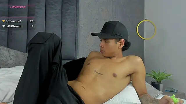 Alejandroo_Montenegro লাইভ XXX চ্যাট