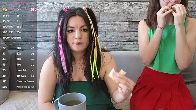 Vika_loves_you Adlı Modelin Canlı XXX Sohbeti