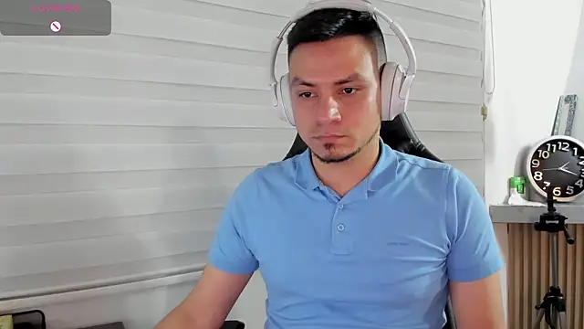 Rick_Adams Adlı Modelin Canlı XXX Sohbeti