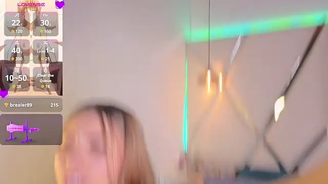 Miah_Stewart Adlı Modelin Canlı XXX Sohbeti