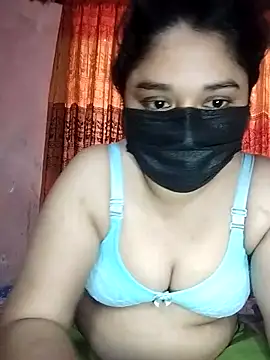 Show modela x_-hot na web-kameri