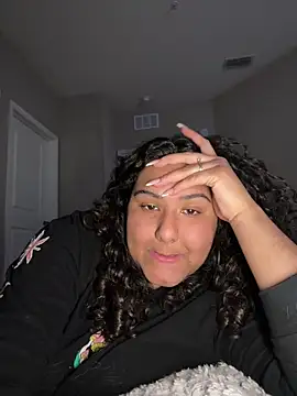 Angeliccreamyrican Chat XXX in diretta