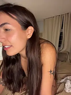 littlethyy élő XXX-chatje