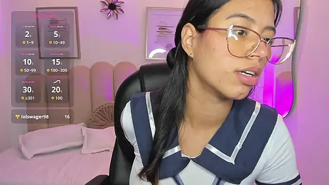 raven_stonee élő XXX-chatje