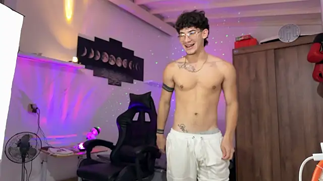 Chatroom XXX en direct de Kisan_Smith