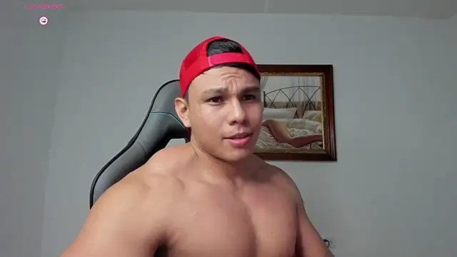 Chatroom XXX en direct de RoyConstance