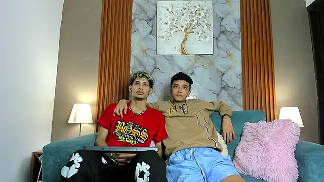 Chatroom XXX en direct de YOUNG_BOYS_HELL