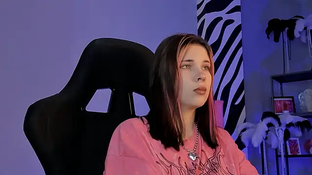 AliceSunday: απευθείας συνομιλία ΧΧΧ