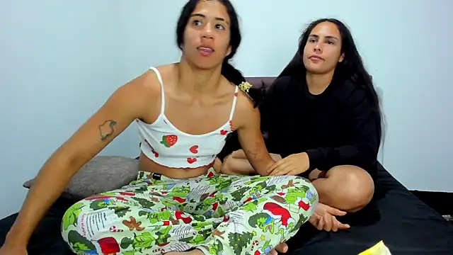 AshleyandCleo Chat XXX in diretta