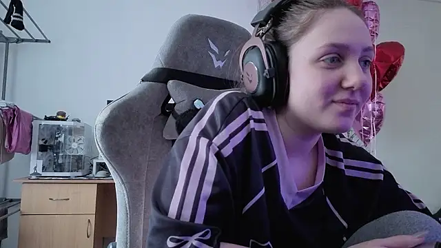 Živý XXX chat Holy_Kveta