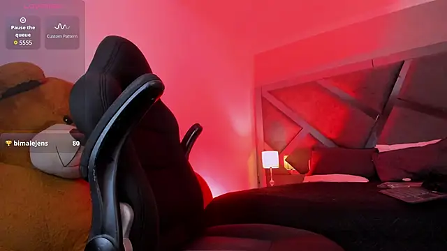 Charlotteinpole: απευθείας συνομιλία ΧΧΧ