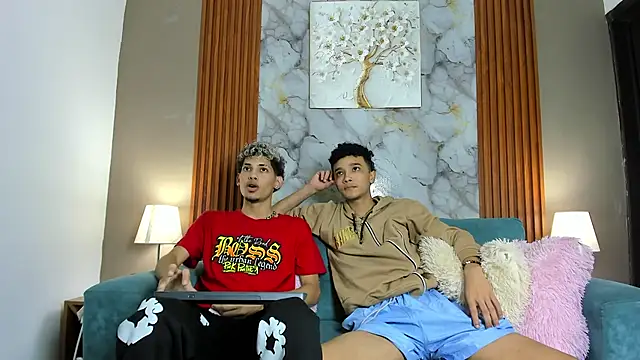 YOUNG_BOYS_HELL Show Webcam