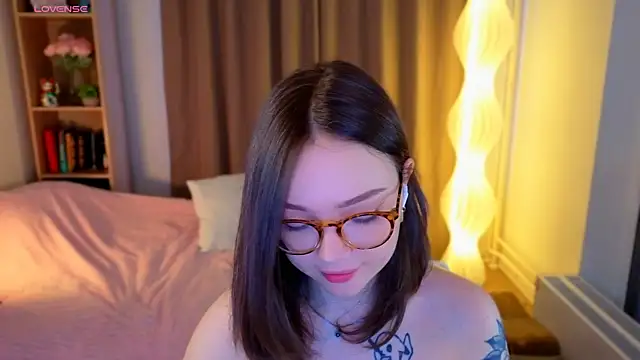 Chat +18 de MilenaSaint ao vivo