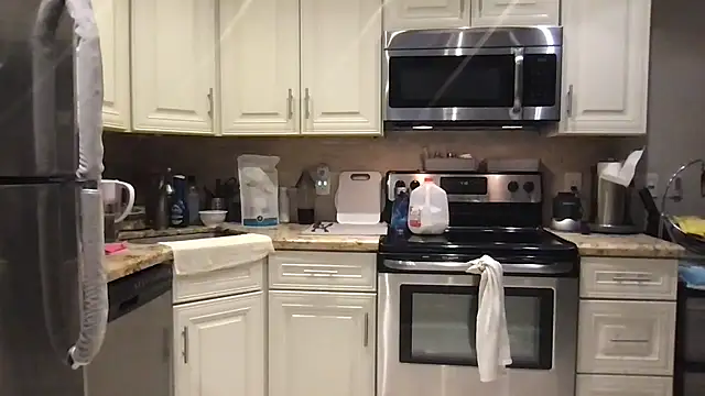 Chatroom XXX en direct de BigGuyMuscle