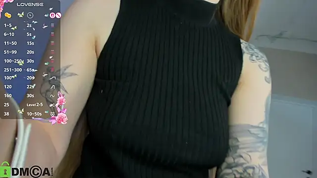 Rina_Panic লাইভ XXX চ্যাট