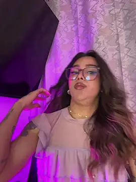 Samantha_Bernardo live XXX chat