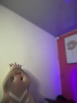 Miia__Taylor élő XXX-chatje